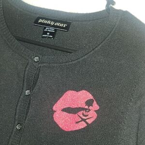 Pinky Star Gray Cardigan with Pink Lips Design